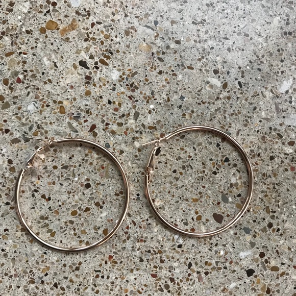 Gold plated hoop earrings - Picture 2 of 3
